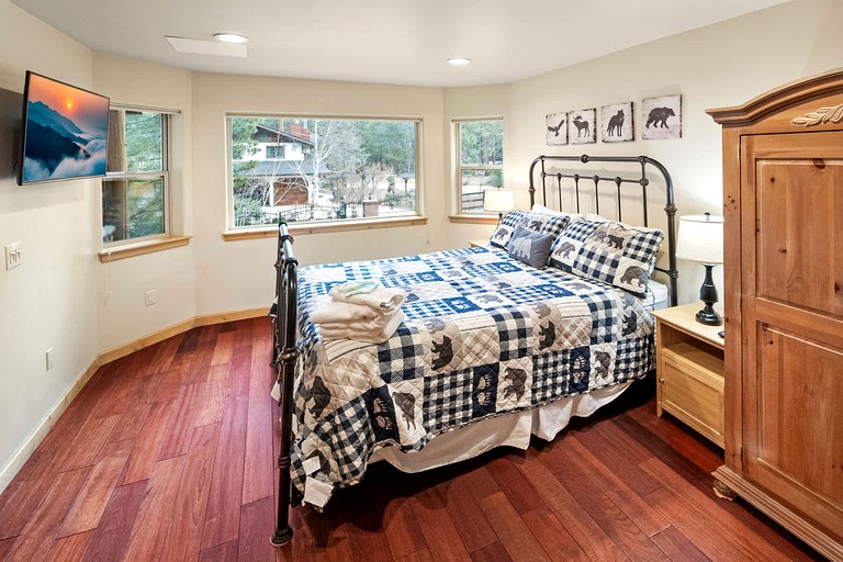 Cabins (United States of America, Big Bear, California)