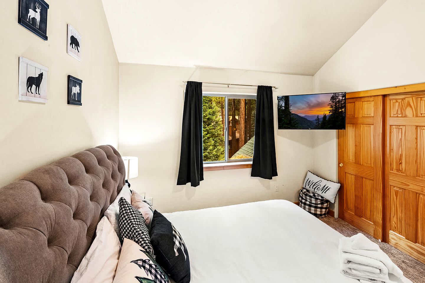 Grand Mountain Cabin Escape near Big Bear Lake and Snow Summit in California