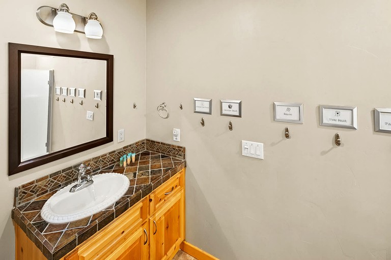 Cabins (United States of America, Big Bear, California)