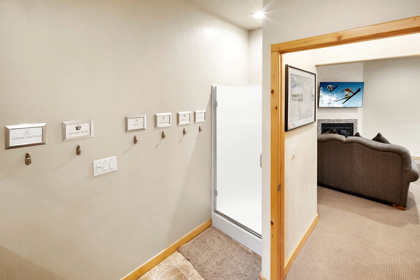 Grand Mountain Cabin Escape near Big Bear Lake and Snow Summit in California