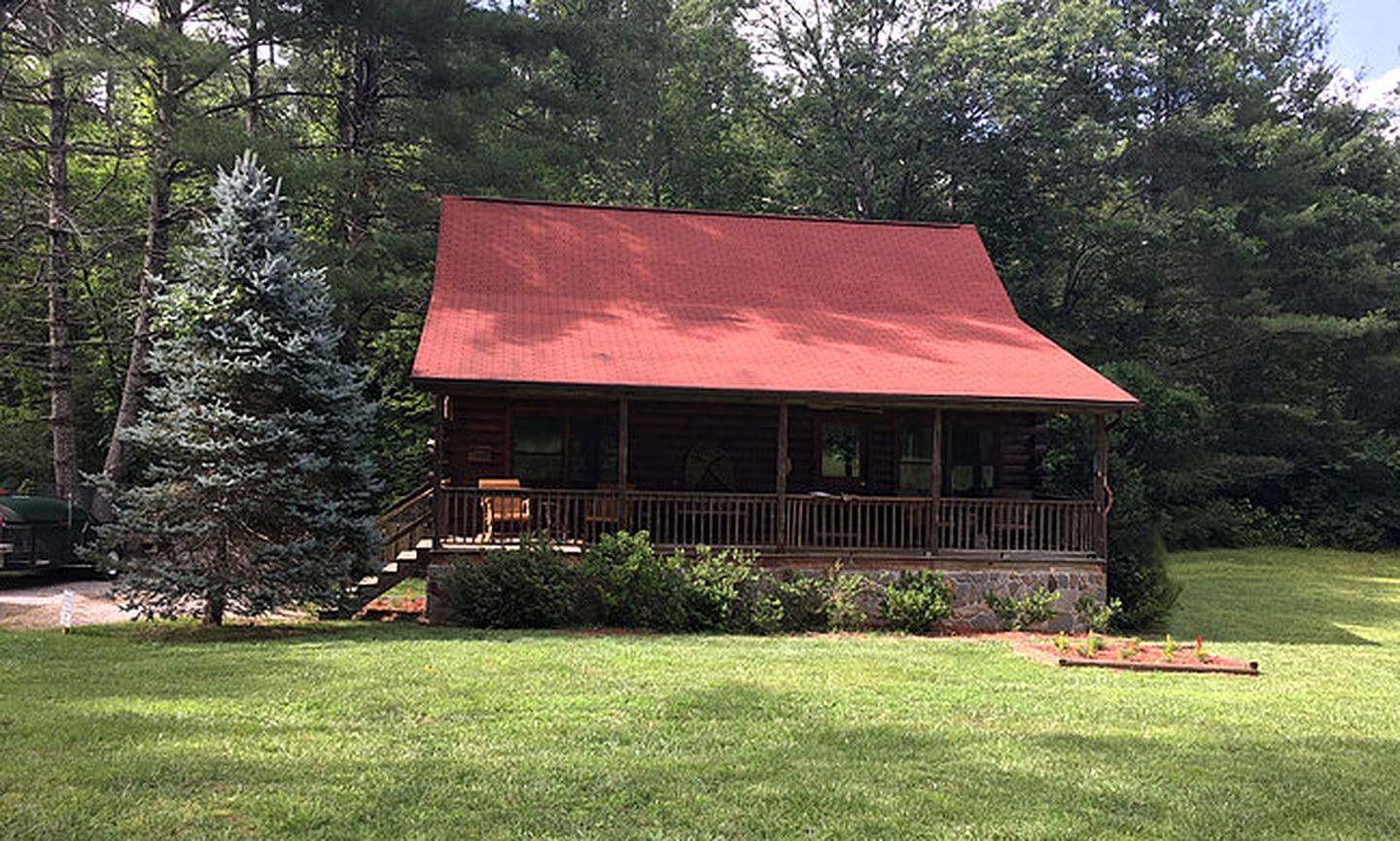 Secluded Log Cabin Rental in Nantahala National Forest, North Carolina