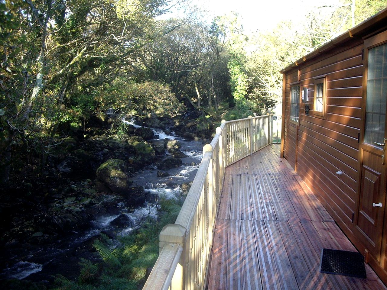 Picturesque Riverside Cabin in Snowdonia National Park, Wales