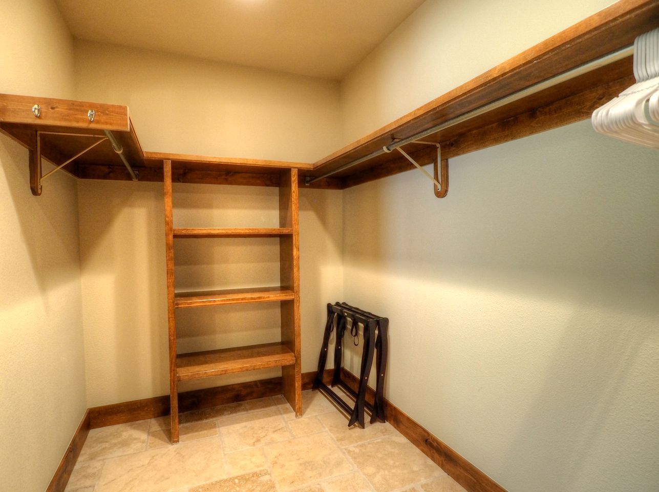 Spacious Luxury Pet-Friendly Cabin with Spectacular Continental Divide Views in Estes Park, Colorado