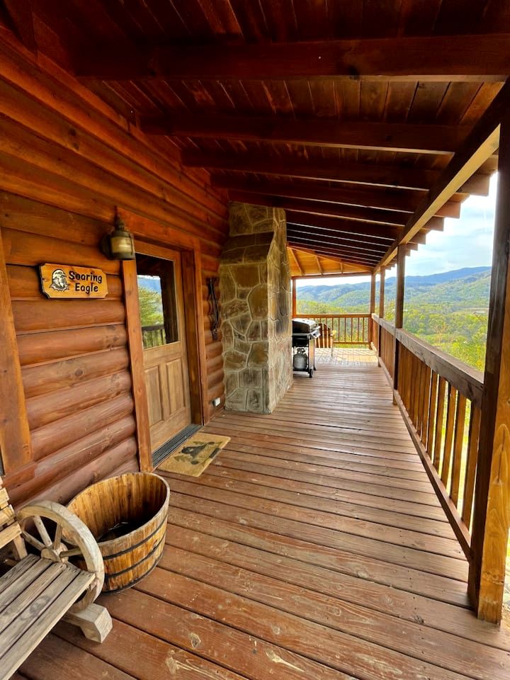 Tranquil Cabin Near Great Smoky Mountains, Tennessee