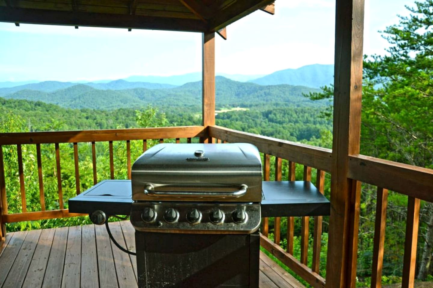 Tranquil Cabin Near Great Smoky Mountains, Tennessee