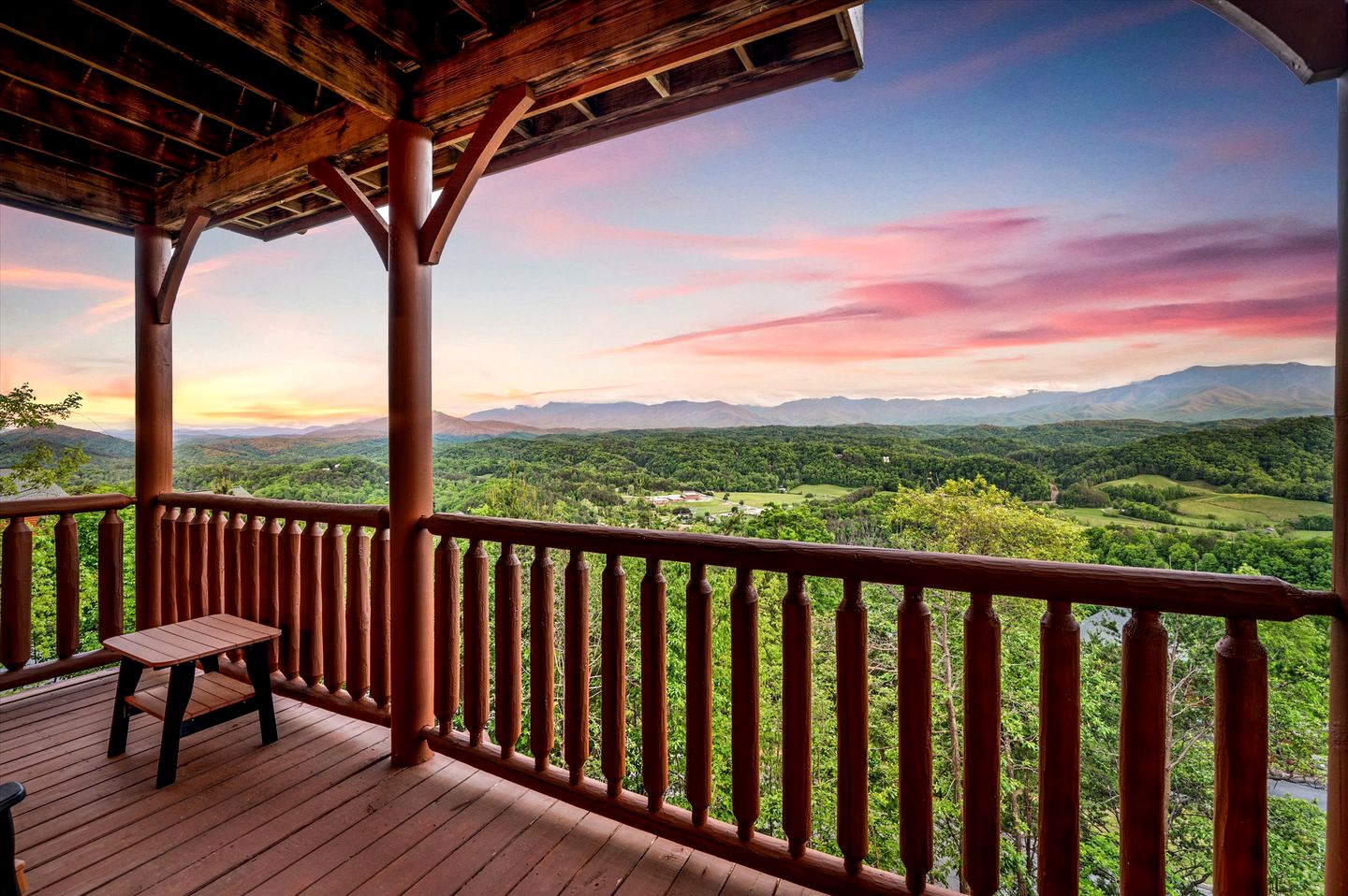 Luxury Cabin near the Great Smoky Mountains, Tennessee