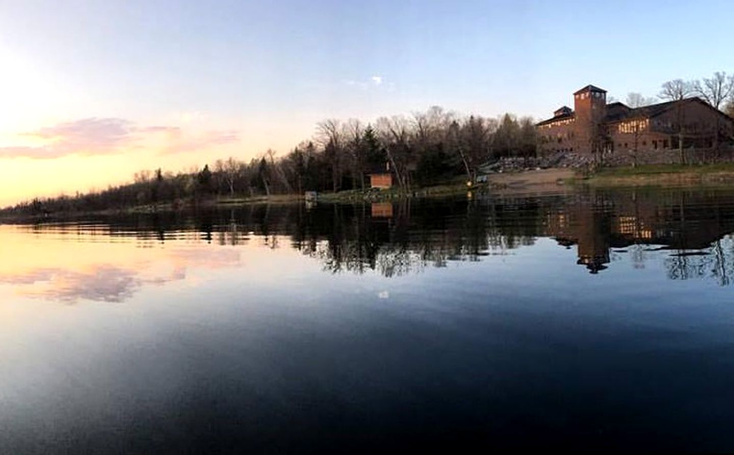Romantic Log Cabin and Sauna near Detroit Lakes, Minnesota