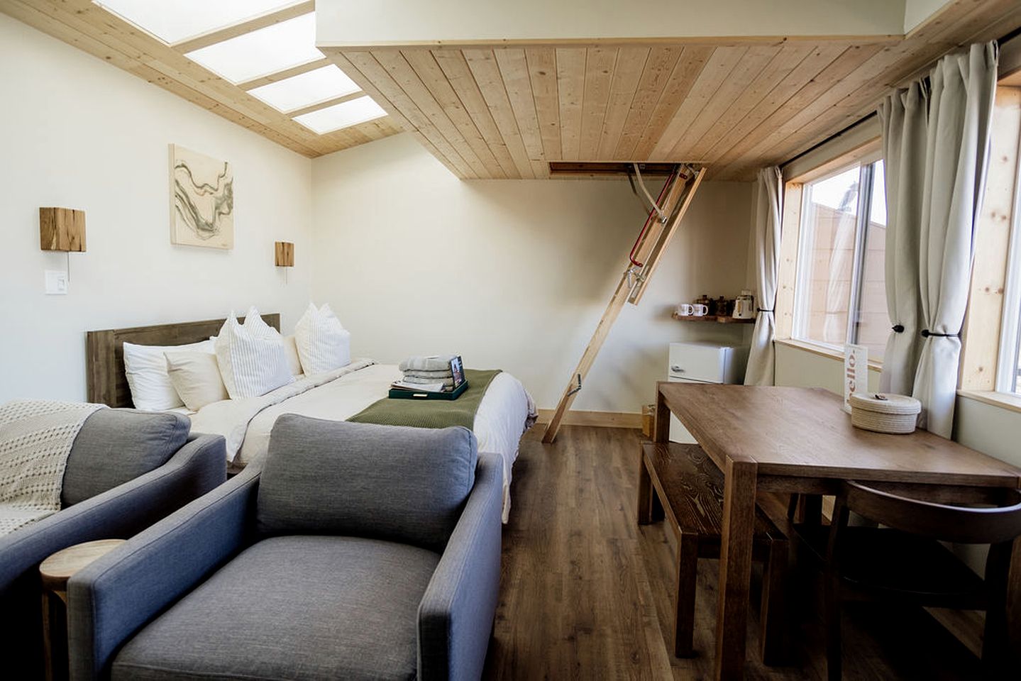 Solar Powered Cabin Beautifully Design in Monticello, Utah