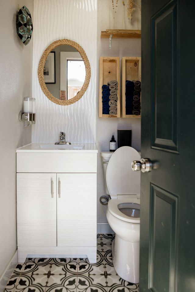 Solar Powered Cabin Beautifully Design in Monticello, Utah