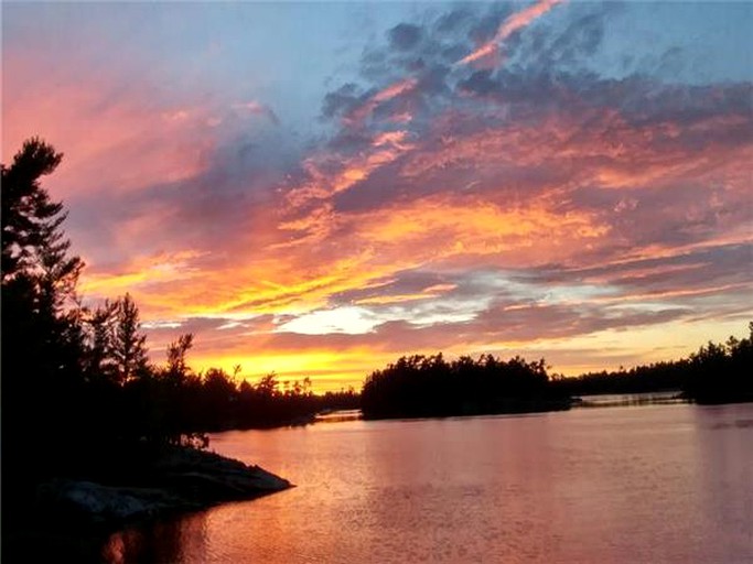 Cabins (Georgian Bay, Ontario, Canada)