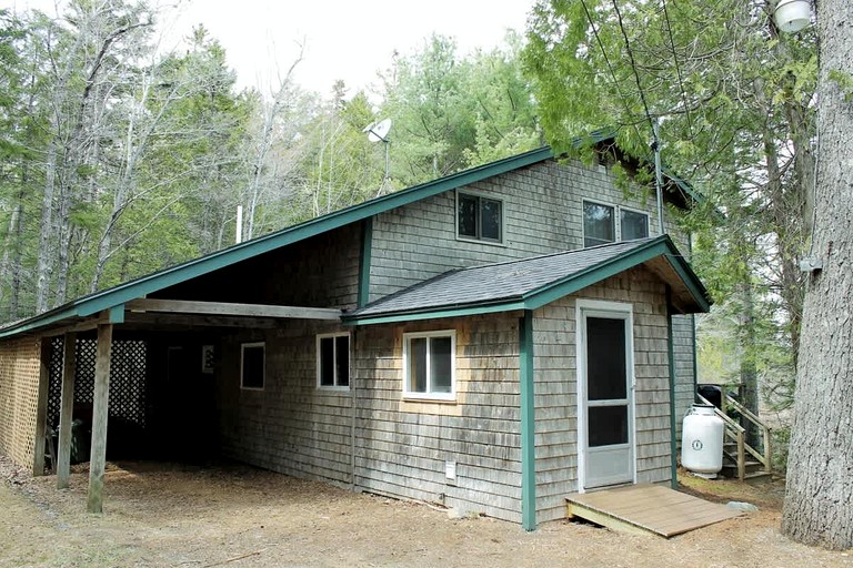 Charming Waterfront Cottage with Scenic Views, Kayak Access, Near Bar Harbor, Mount Desert Island, Maine