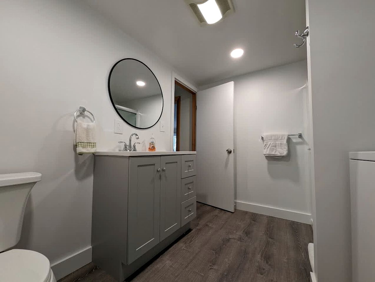 Charming Waterfront Cottage with Scenic Views, Kayak Access, Near Bar Harbor, Mount Desert Island, Maine