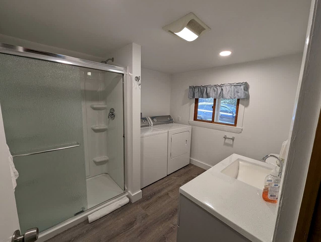 Charming Waterfront Cottage with Scenic Views, Kayak Access, Near Bar Harbor, Mount Desert Island, Maine