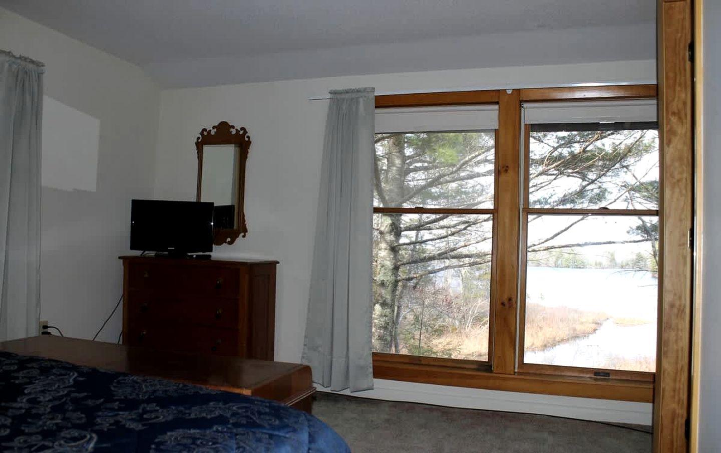 Charming Waterfront Cottage with Scenic Views, Kayak Access, Near Bar Harbor, Mount Desert Island, Maine