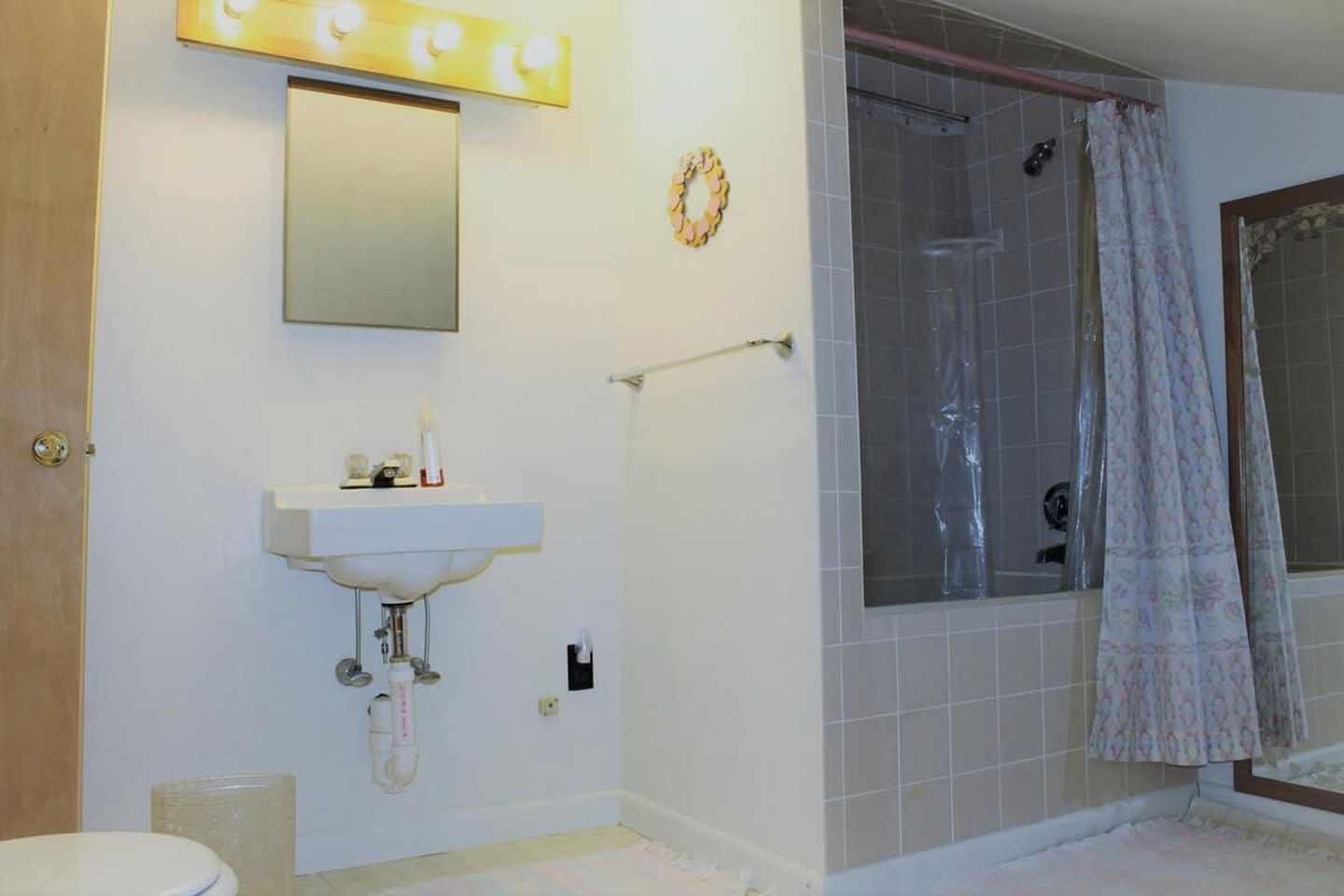 Charming Waterfront Cottage with Scenic Views, Kayak Access, Near Bar Harbor, Mount Desert Island, Maine