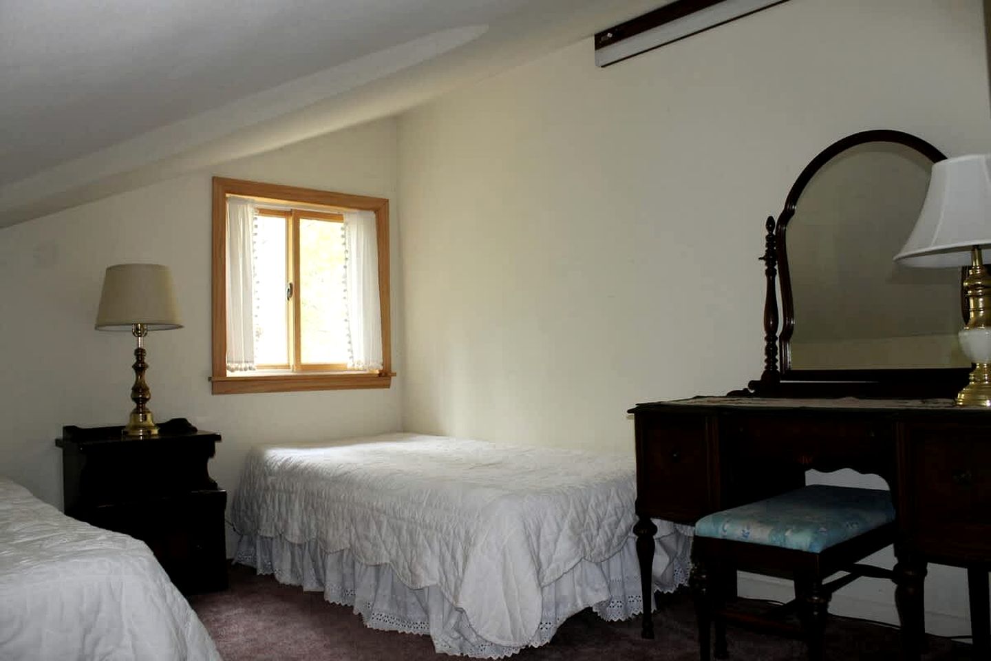 Charming Waterfront Cottage with Scenic Views, Kayak Access, Near Bar Harbor, Mount Desert Island, Maine