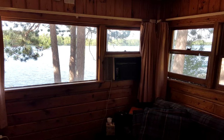 Cabins (Tomahawk, Wisconsin, United States)