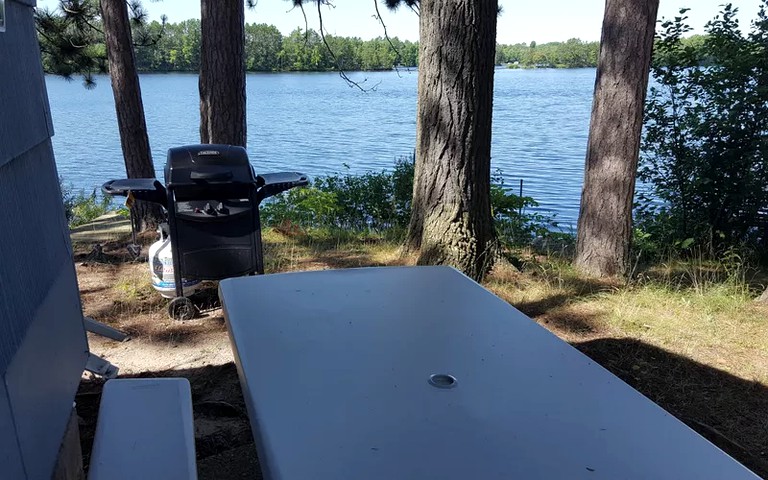 Cabins (Tomahawk, Wisconsin, United States)