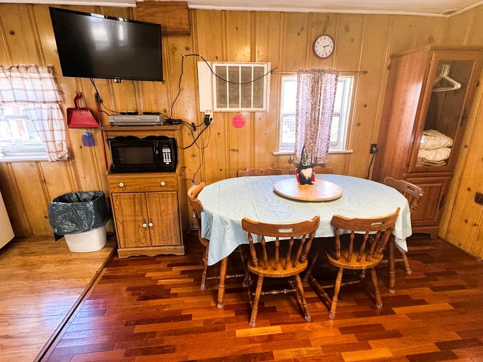 Cabins (United States of America, Rockaway Beach, Missouri)