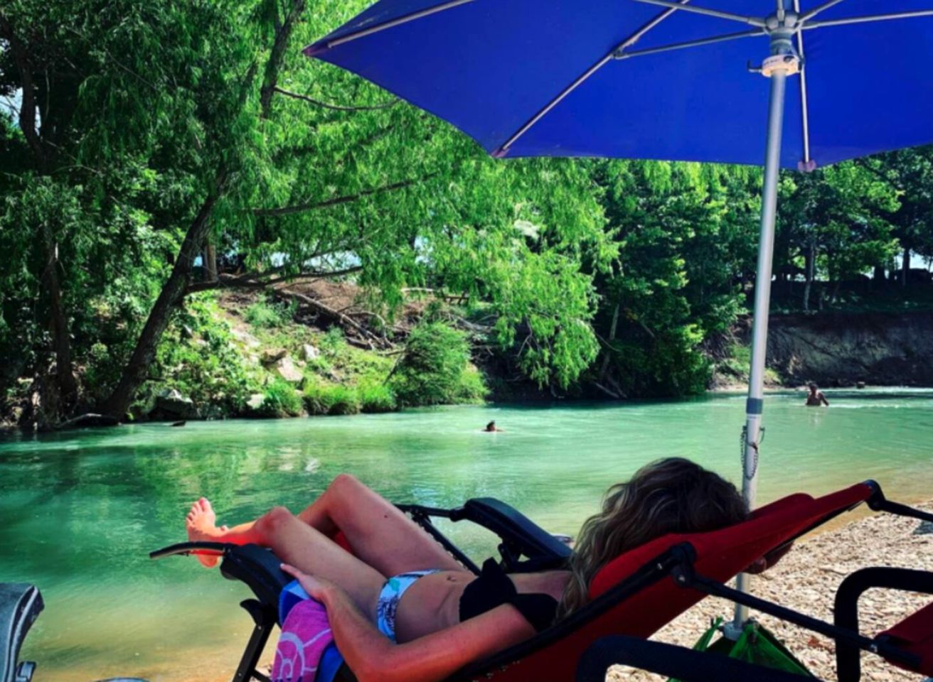 A Rustic Log Cabin - Perfect for a Glamping Getaway by the San Marcos River near Kingsbury, Texas