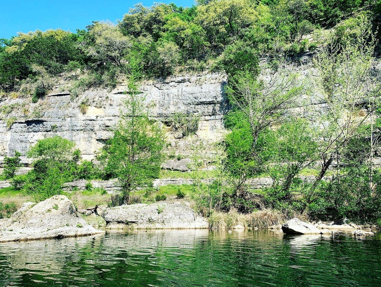 Incredible Glamping Destination for Everyone: Comfortable Riverside Bell Tent near New Braunfels, Texas