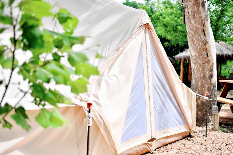 Incredible Glamping Destination for Everyone: Comfortable Riverside Bell Tent near New Braunfels, Texas