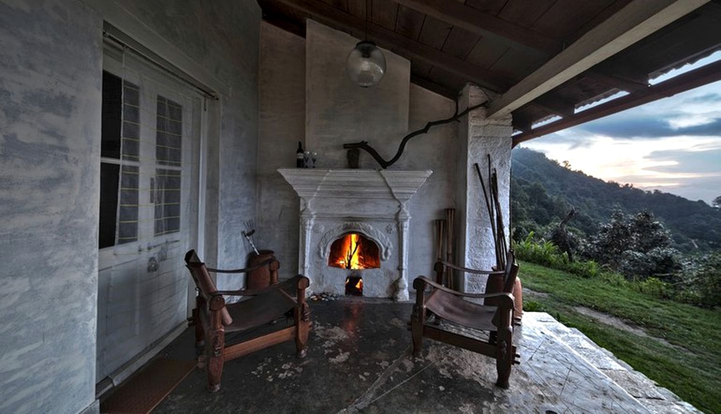 Soothing Luxury Suite for Couples or Small Families in the Himalayas, India