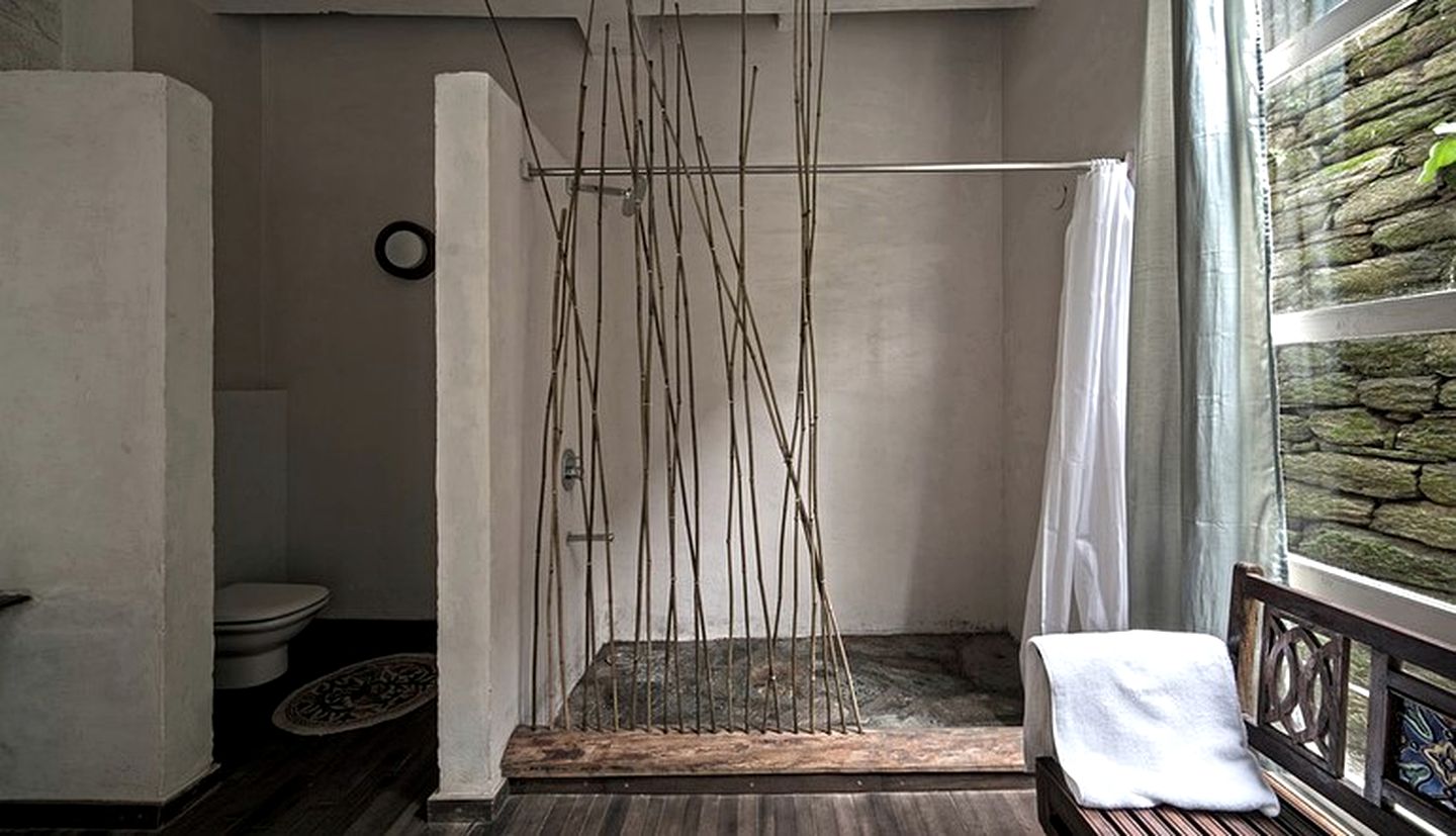 Soothing Luxury Suite for Couples or Small Families in the Himalayas, India