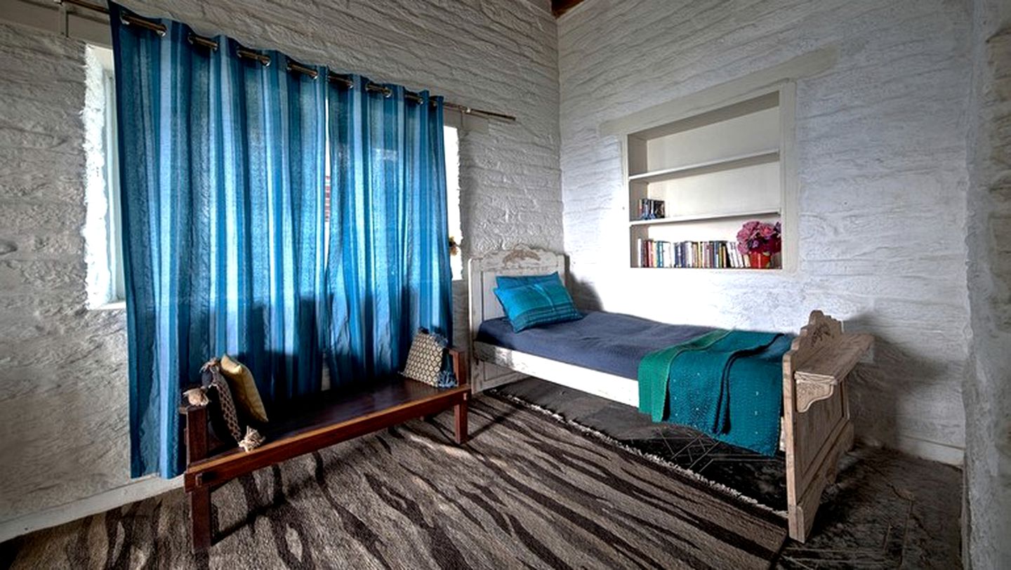 Soothing Luxury Suite for Couples or Small Families in the Himalayas, India