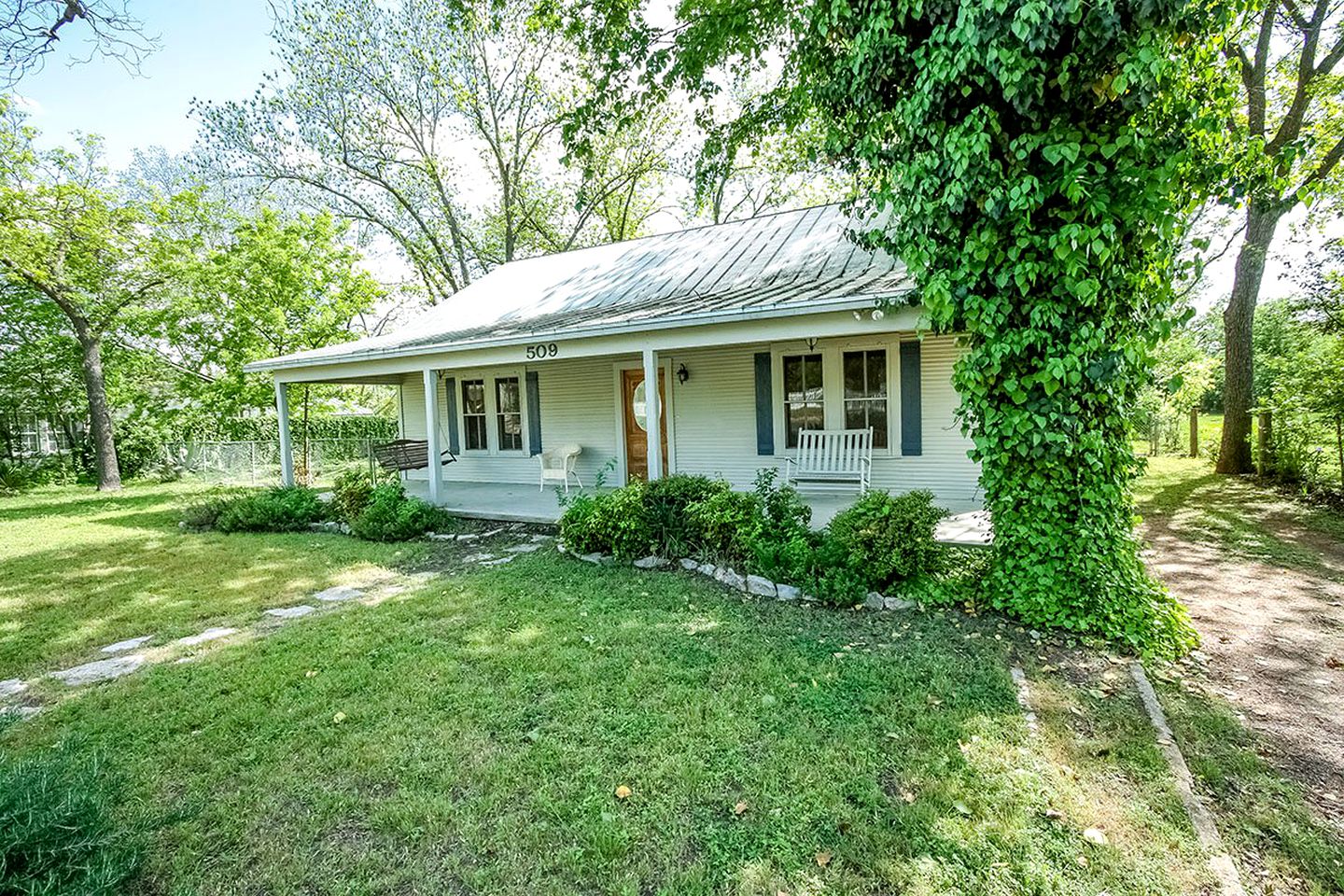 RU Sophia's Secret, Cottages, Fredericksburg, United States of