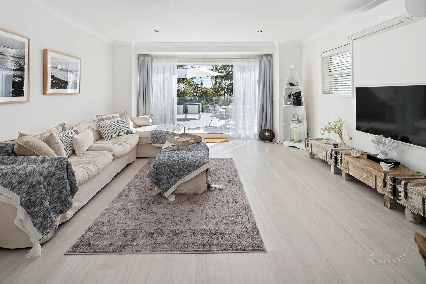 Soulshine Beachside Penthouse, views over Denhams Beach