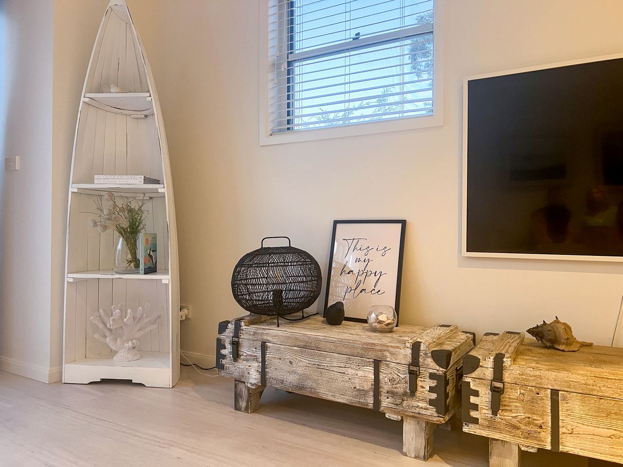 Soulshine Beachside Penthouse, views over Denhams Beach