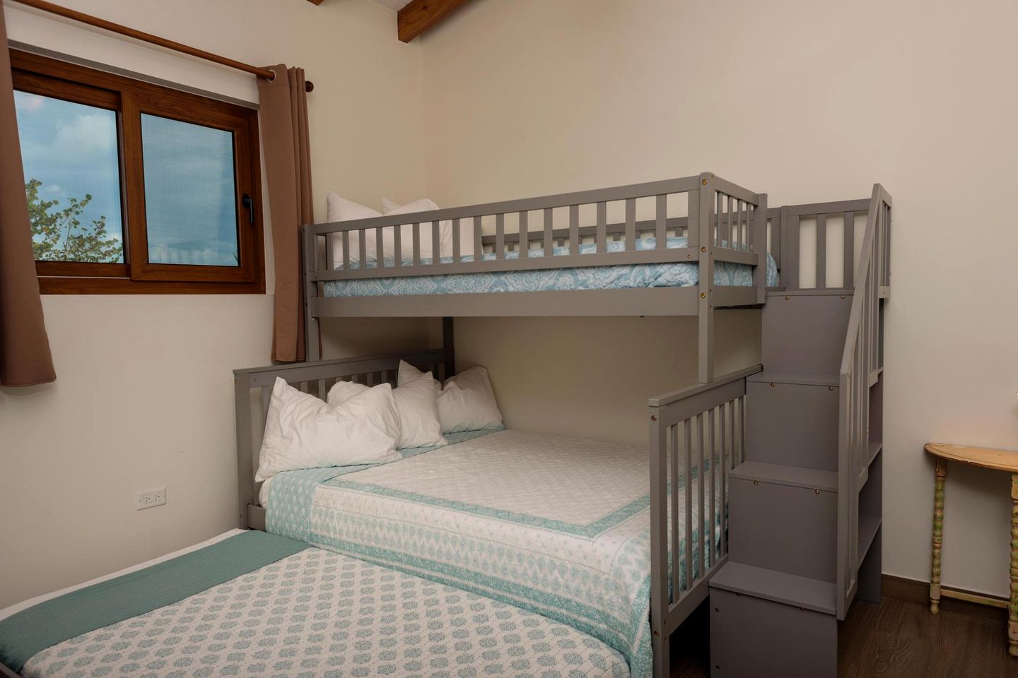 Gorgeous Beach House with Swimming Pool and Beach Access in Belize City, Belize District