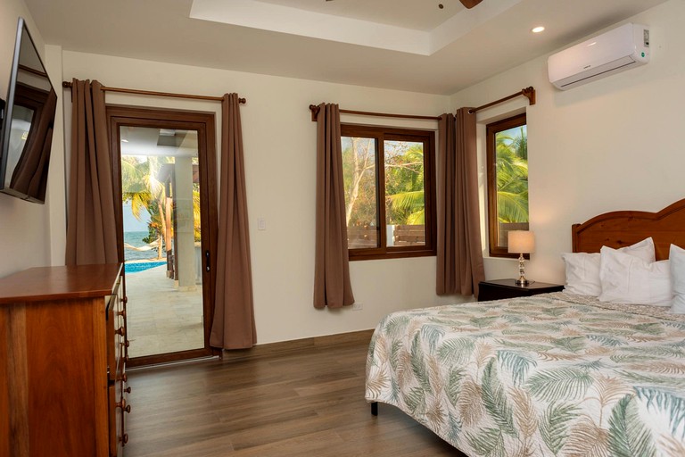 Beach Houses (Belize, Belize City, Belize District)