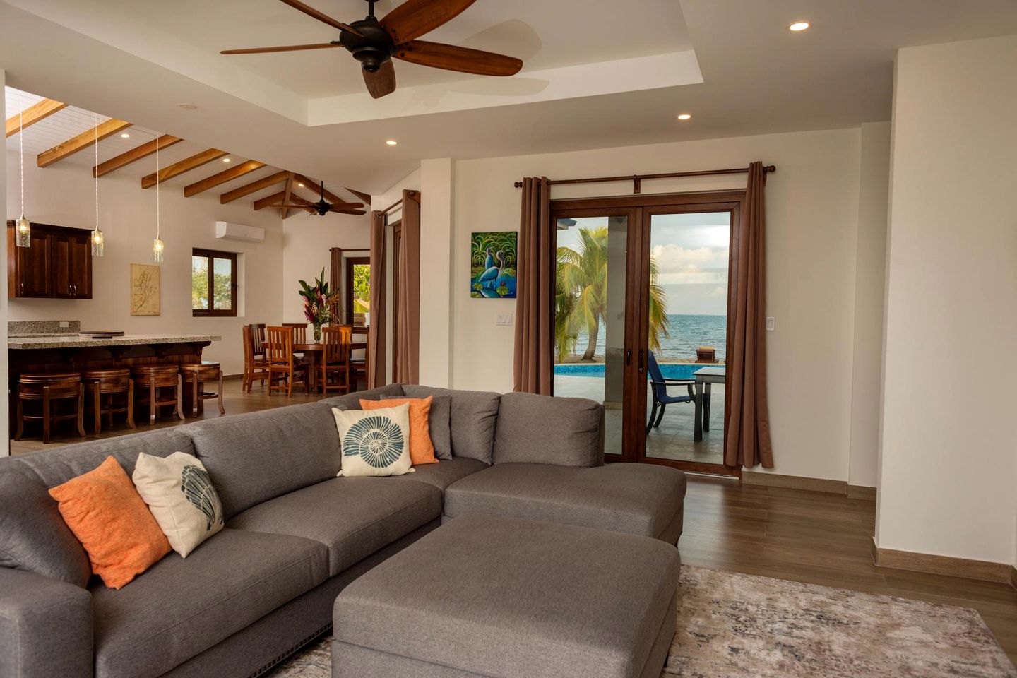 Gorgeous Beach House with Swimming Pool and Beach Access in Belize City, Belize District