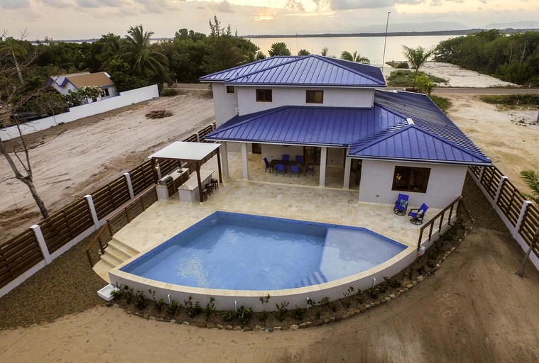 Beach Houses (Belize, Belize City, Belize District)