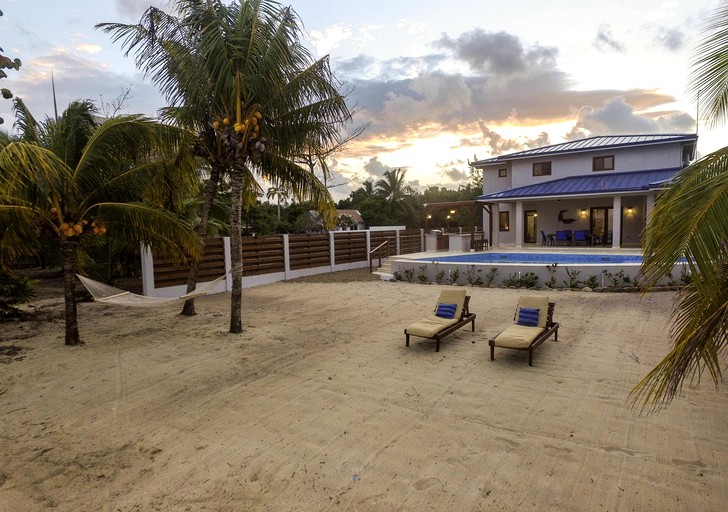 Beach Houses (Belize, Belize City, Belize District)