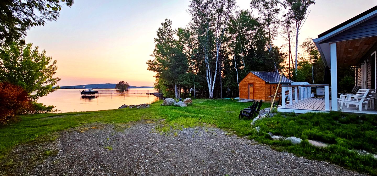 Idyllic Lakefront Cottage Haven Near Tussle Lagoon, Maine