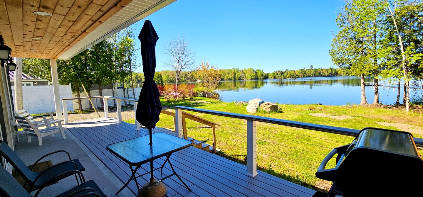 Idyllic Lakefront Cottage Haven Near Tussle Lagoon, Maine