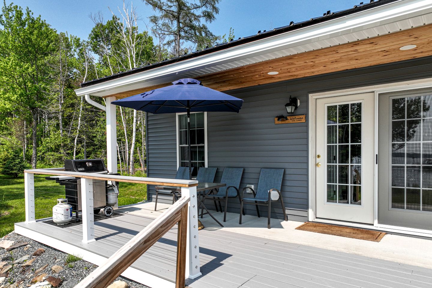Idyllic Lakefront Cottage Haven Near Tussle Lagoon, Maine