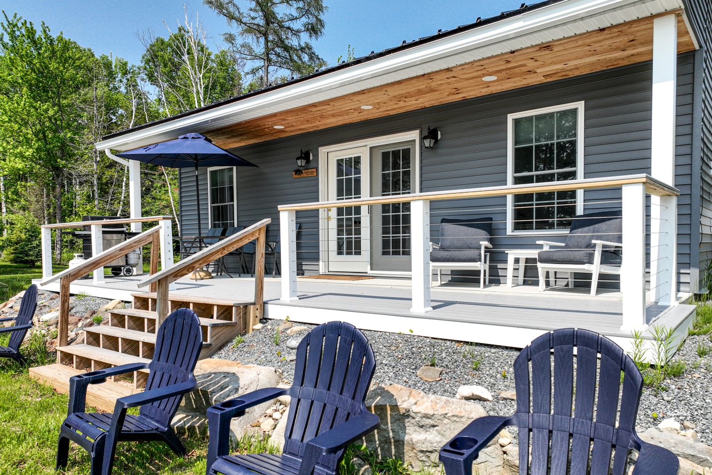 Idyllic Lakefront Cottage Haven Near Tussle Lagoon, Maine