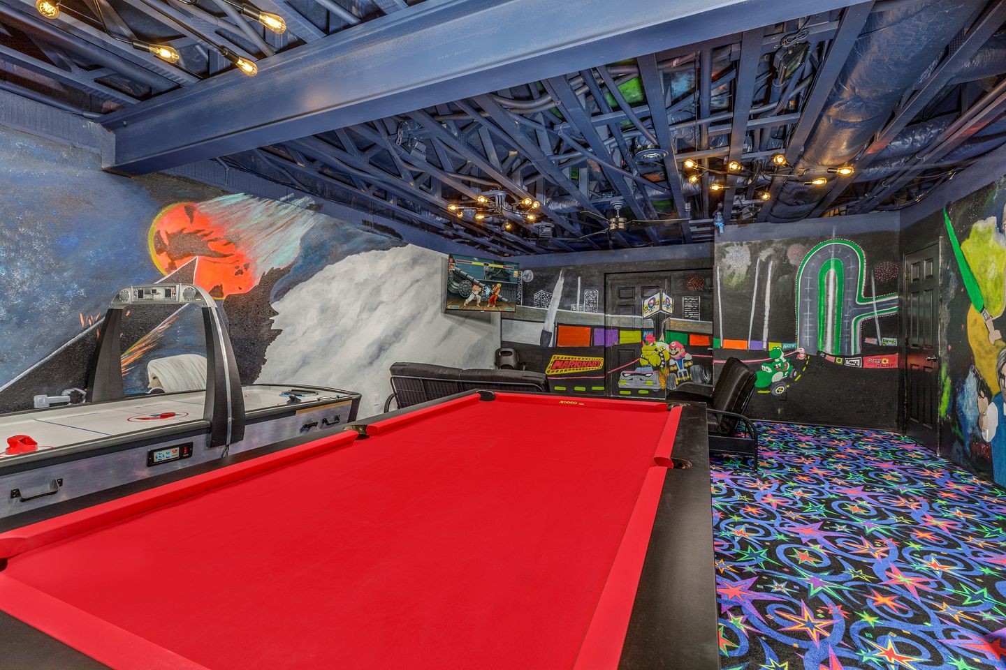 Charming Cottage with Swimming Pool, Sauna, Game Room and Private Cinema in Cosby, Tennessee