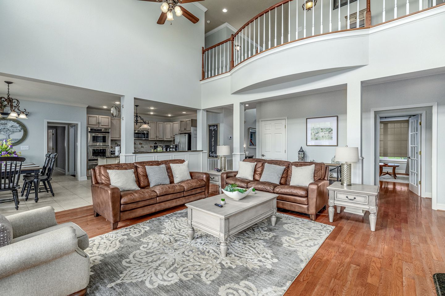 Charming Cottage with Swimming Pool, Sauna, Game Room and Private Cinema in Cosby, Tennessee