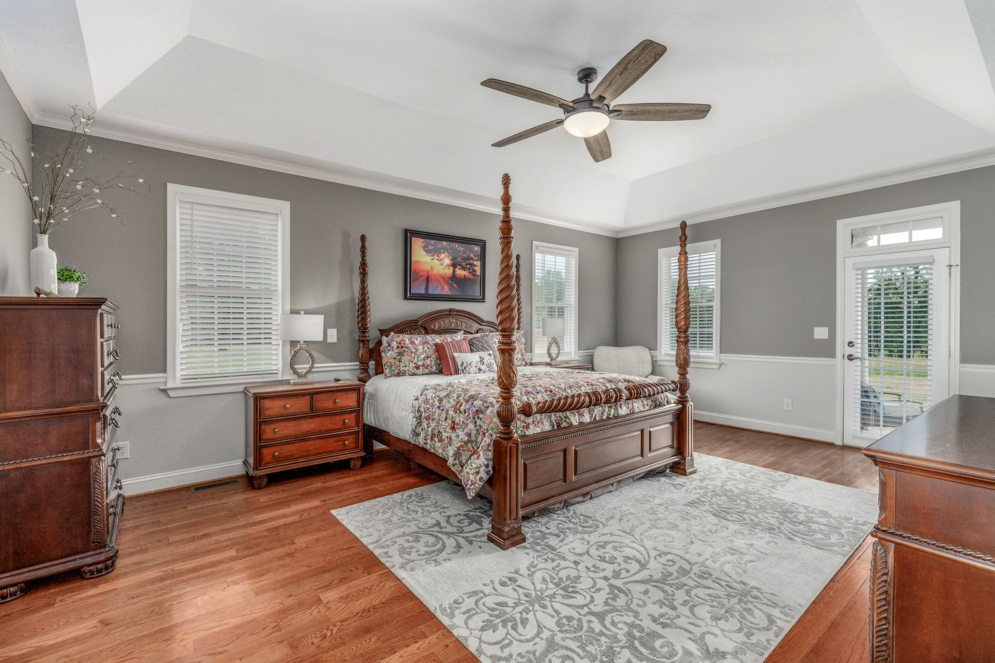 Charming Cottage with Swimming Pool, Sauna, Game Room and Private Cinema in Cosby, Tennessee