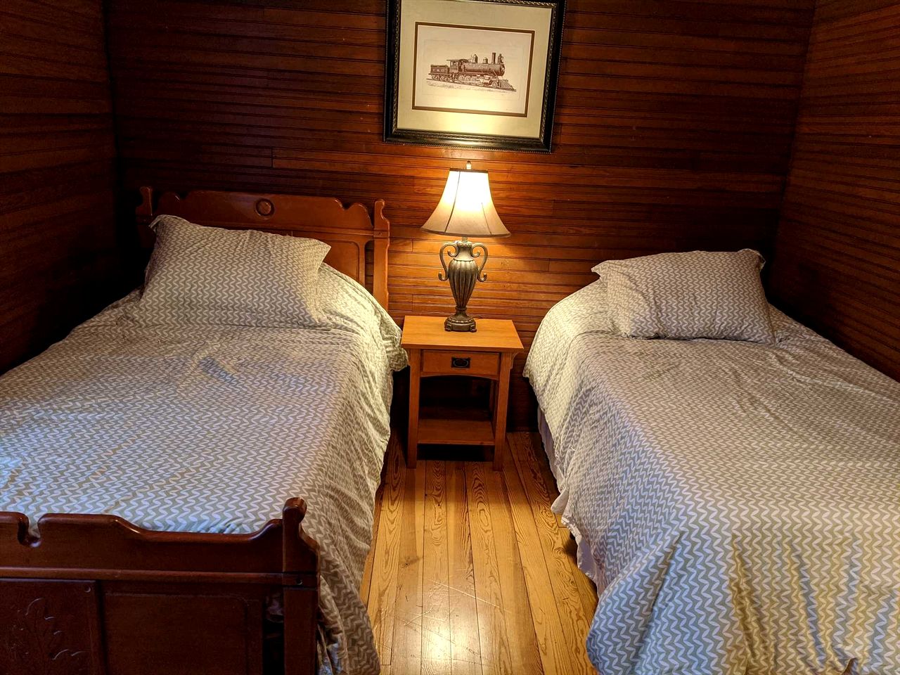 Idyllic Pet-Friendly Riverside Retreat with Hot Tub near Great Smoky Mountains, Bryson City, North Carolina