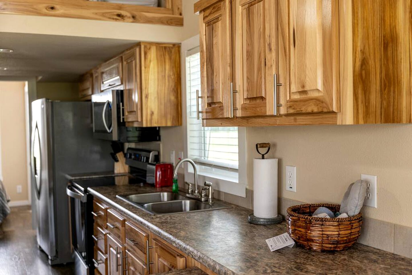 Southern Comfort Meets Glamping Chic: Texas Cabin Getaway near Waco