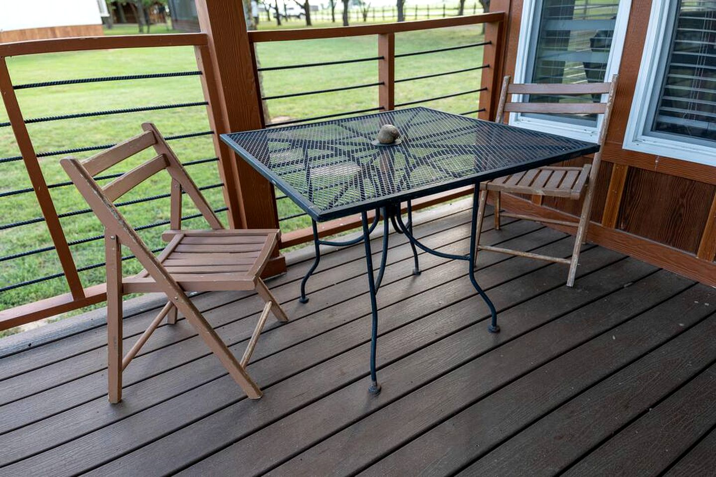 Southern Comfort Meets Glamping Chic: Texas Cabin Getaway near Waco