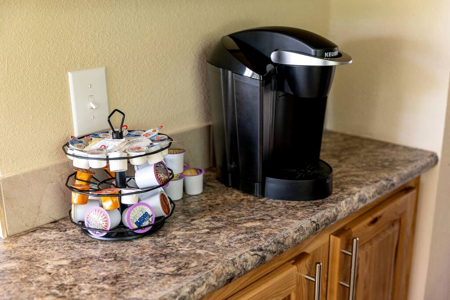 Southern Comfort Meets Glamping Chic: Texas Cabin Getaway near Waco