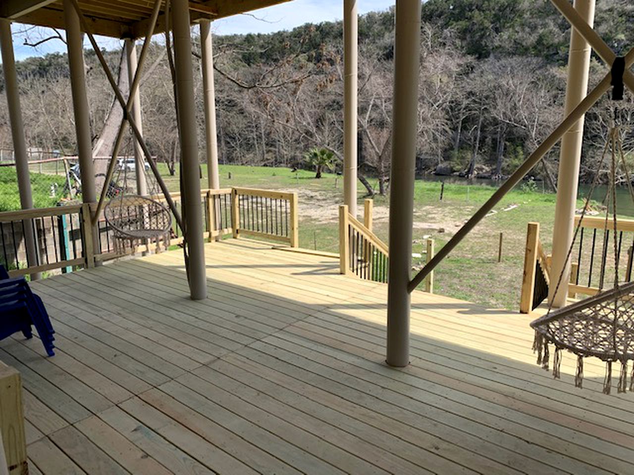 Guadalupe River Glamping Home, Perfect for a Family Adventure in Canyon Lake, Texas