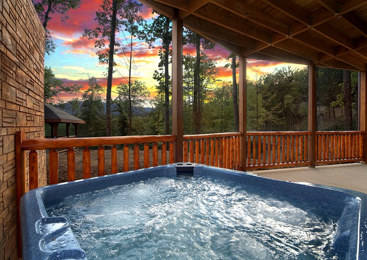 Cabins (United States, Gatlinburg, Tennessee)